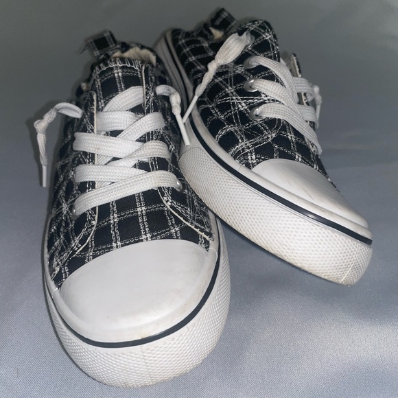 Plaid converse style sneakers - Picture 7 of 7